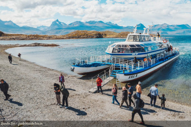 Navegar por el Canal Beagle